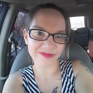 Meet your Posher, Della